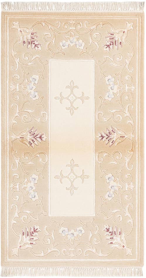 Detail image of 2' 8 x 4' 8 Hand Knotted Darya Rug