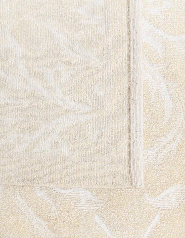 Detail image of 6' 9 x 10' 1  Hand Knotted Darya Wool Rug