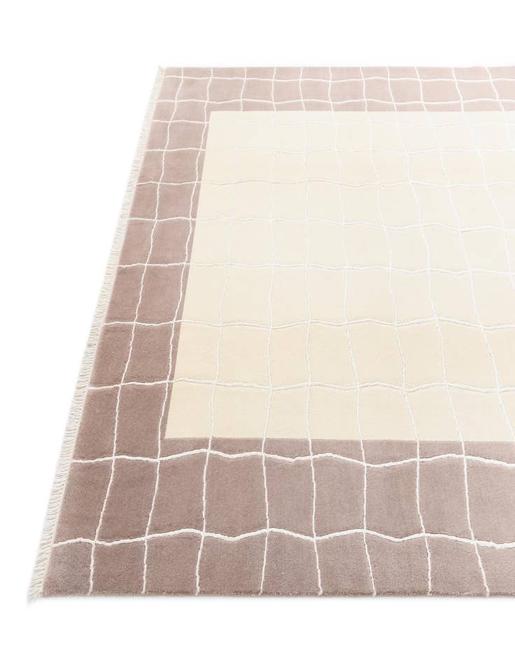 Detail image of 6' x 9' 7  Hand Knotted Darya Wool Rug