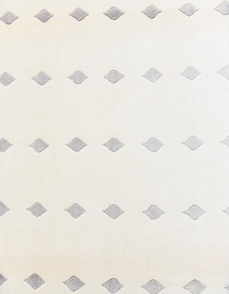 Detail image of 6' 7 x 9' 10  Hand Knotted Darya Wool Rug