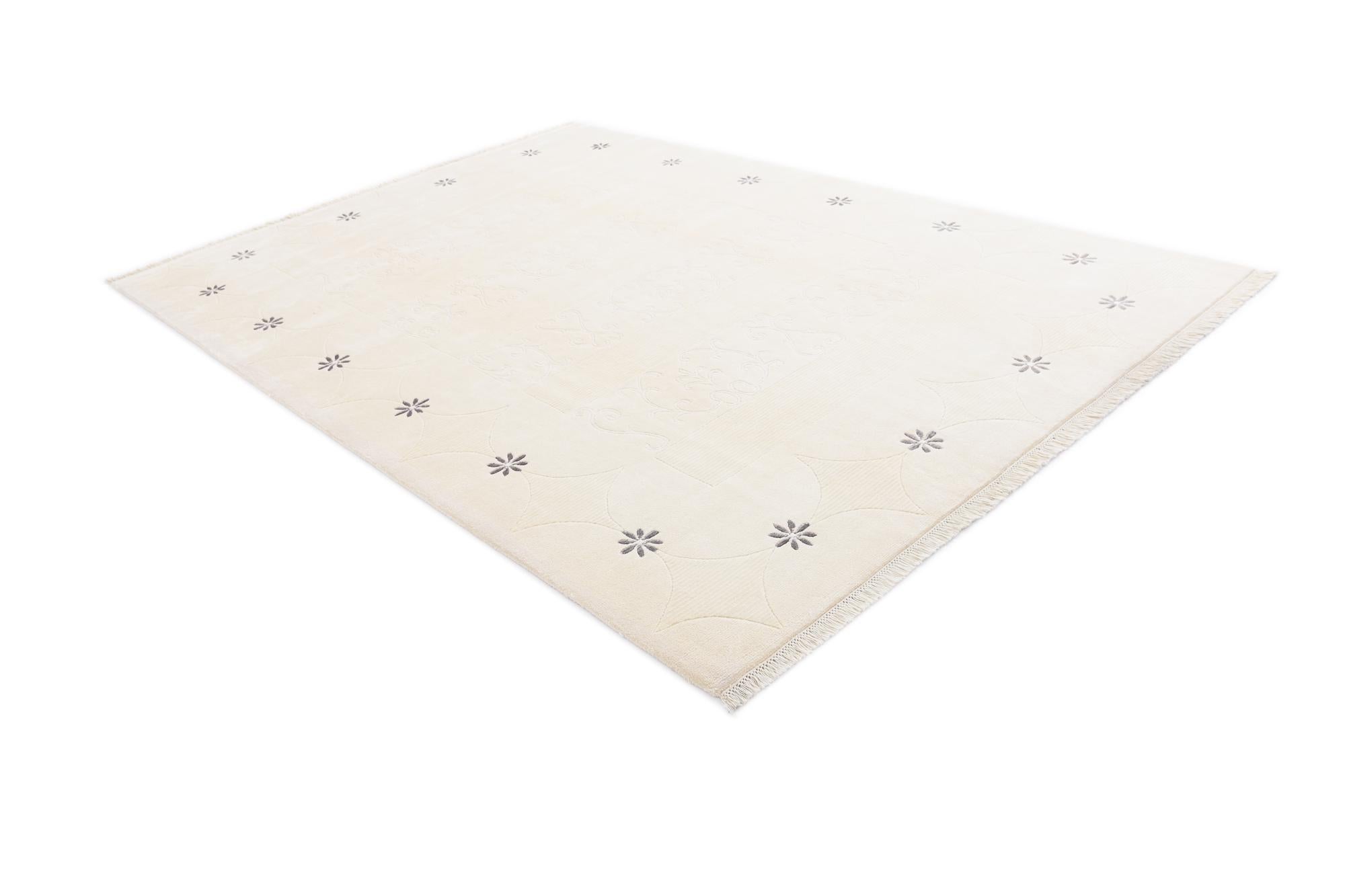 7' x 9' 9 Hand Knotted Darya Wool Rug