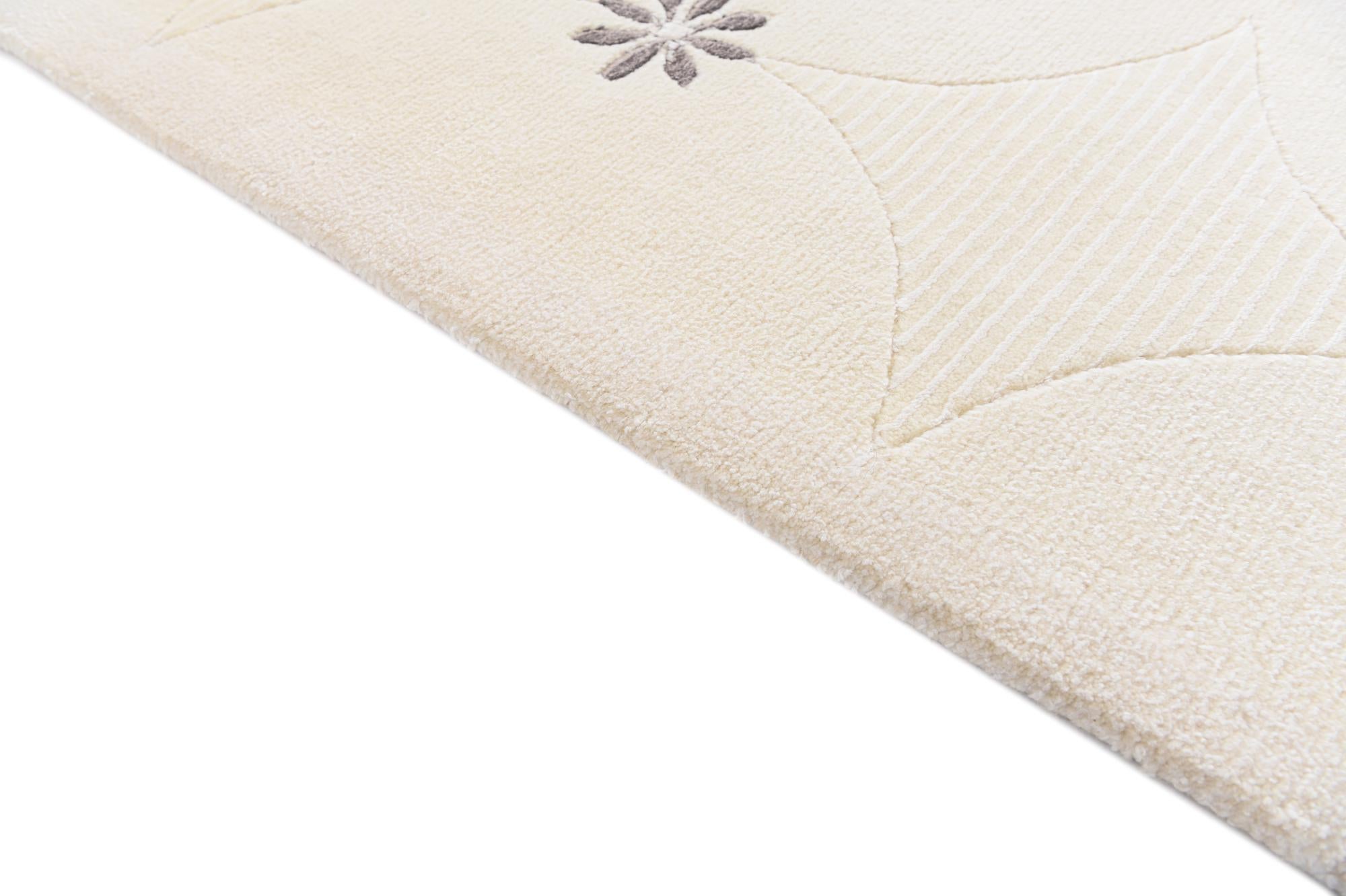 7' x 9' 9 Hand Knotted Darya Wool Rug