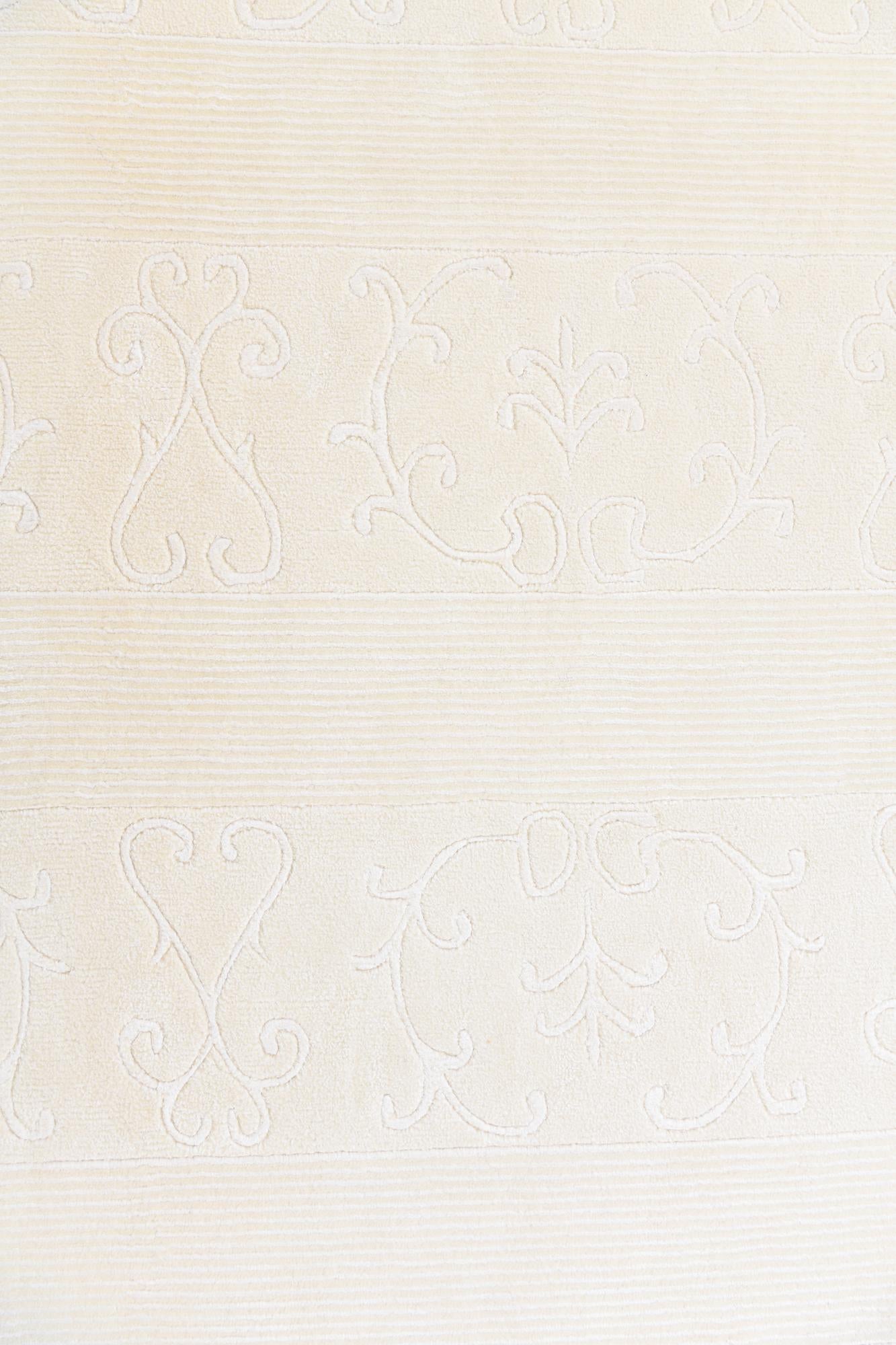 7' x 9' 9 Hand Knotted Darya Wool Rug
