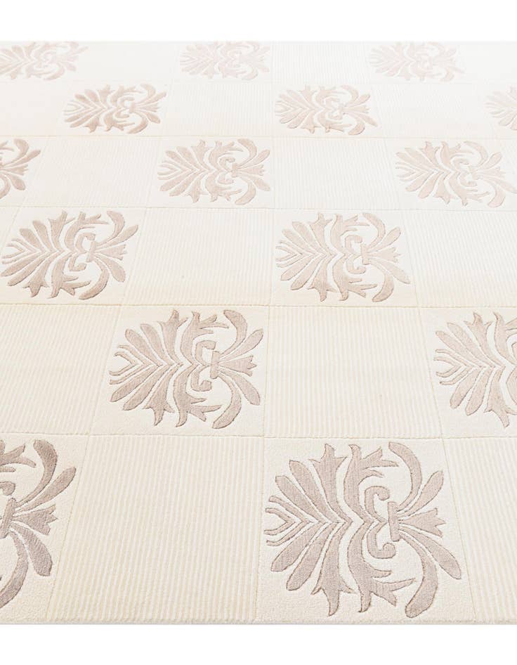 Detail image of 6' 7 x 9' 7  Hand Knotted Darya Wool Rug