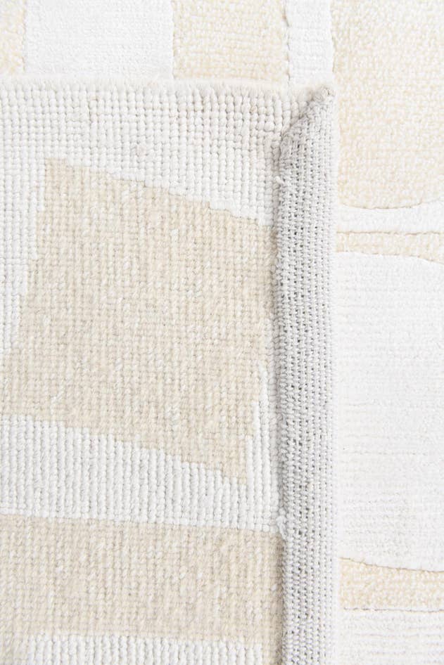 Detail image of 6' 7 x 10' 2 Hand Knotted Darya Wool Rug