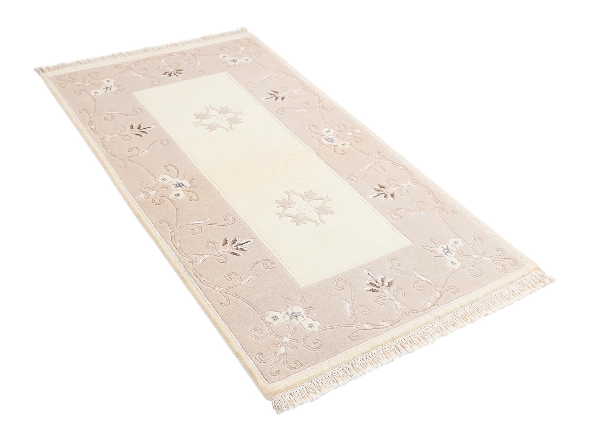 2' 10 x 4' 11 Hand Knotted Darya Wool Rug
