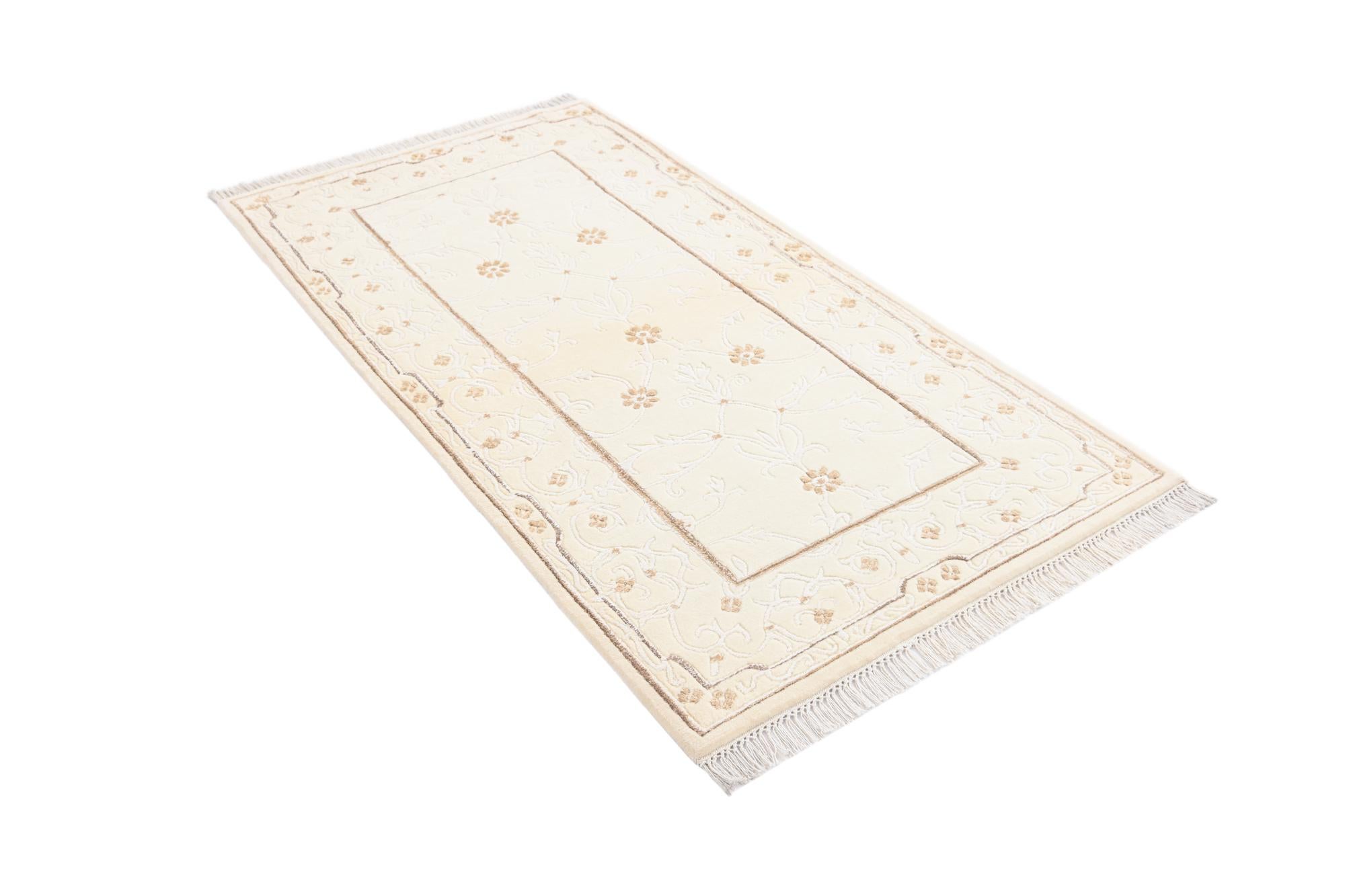2' 8 x 5' 2 Hand Knotted Darya Wool Rug