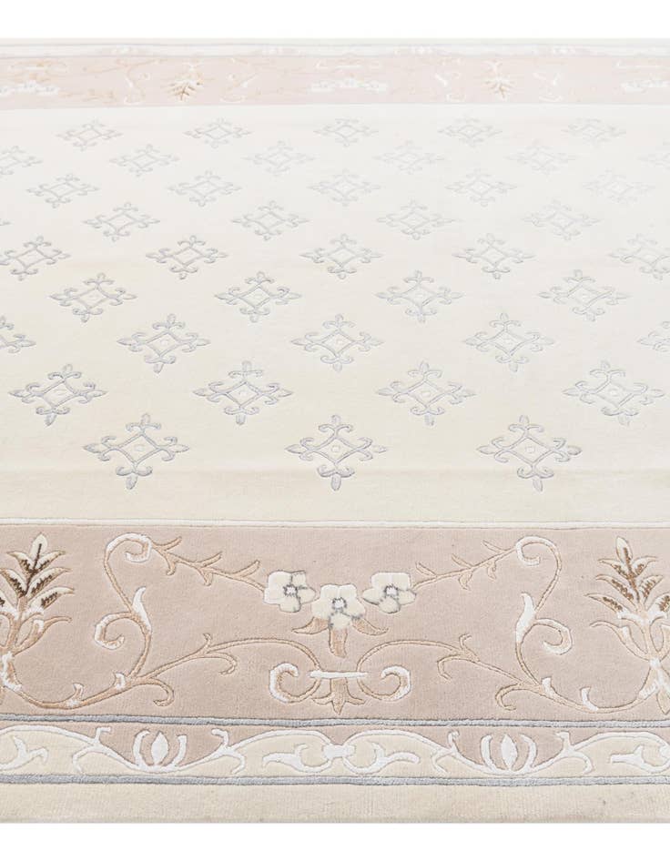 Detail image of 8' 2 x 11' 3  Hand Knotted Darya Rug