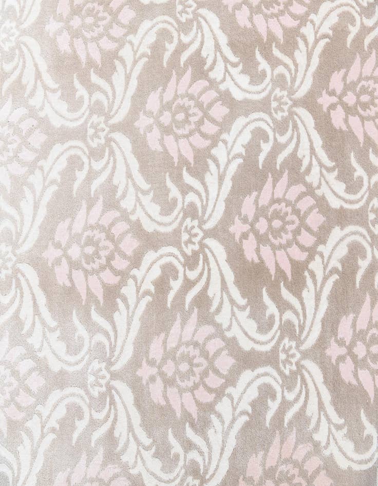 Detail image of 6' 11 x 10' 1  Hand Knotted Darya Wool Rug