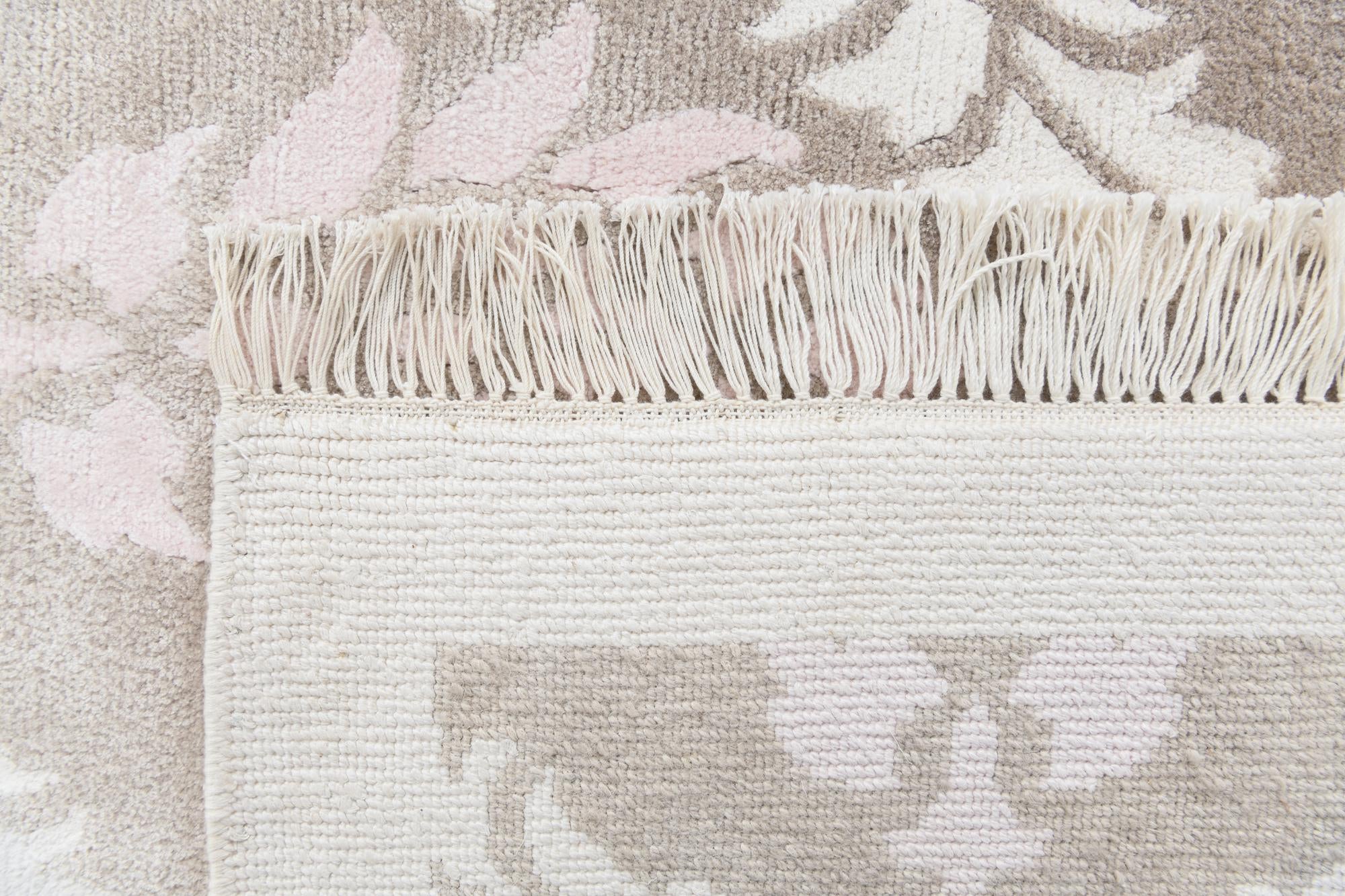 6' 11 x 10' 1 Hand Knotted Darya Wool Rug