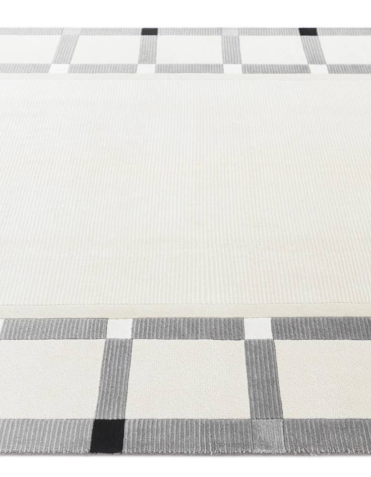 Detail image of 5' 6 x 7' 9  Hand Knotted Darya Wool Rug