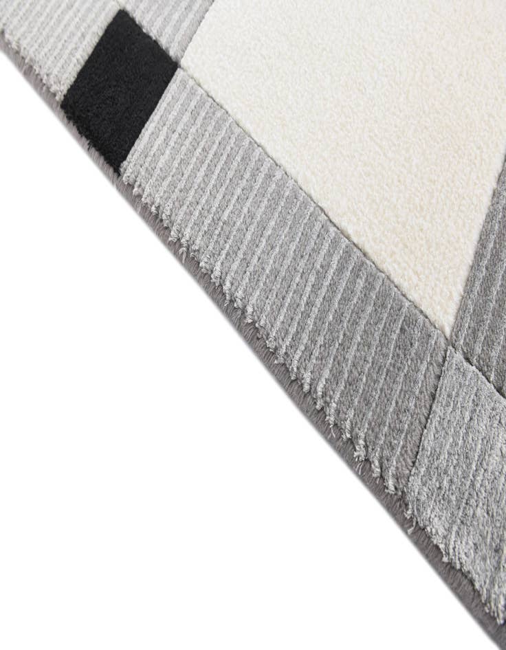 Detail image of 5' 6 x 7' 9  Hand Knotted Darya Wool Rug