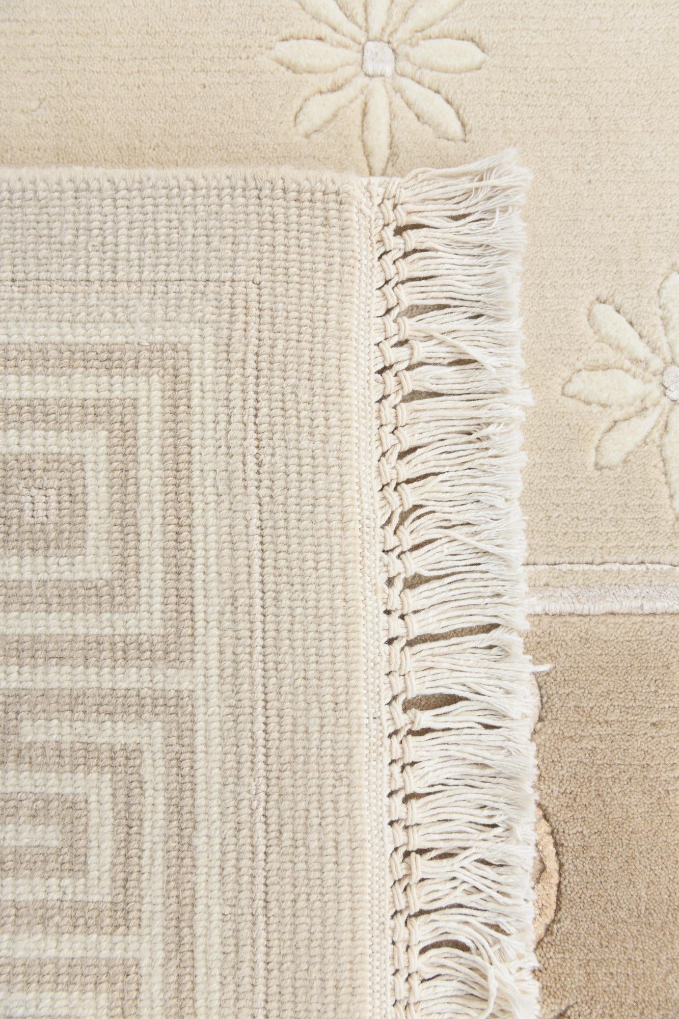5' 7 x 7' 10 Hand Knotted Darya Rug