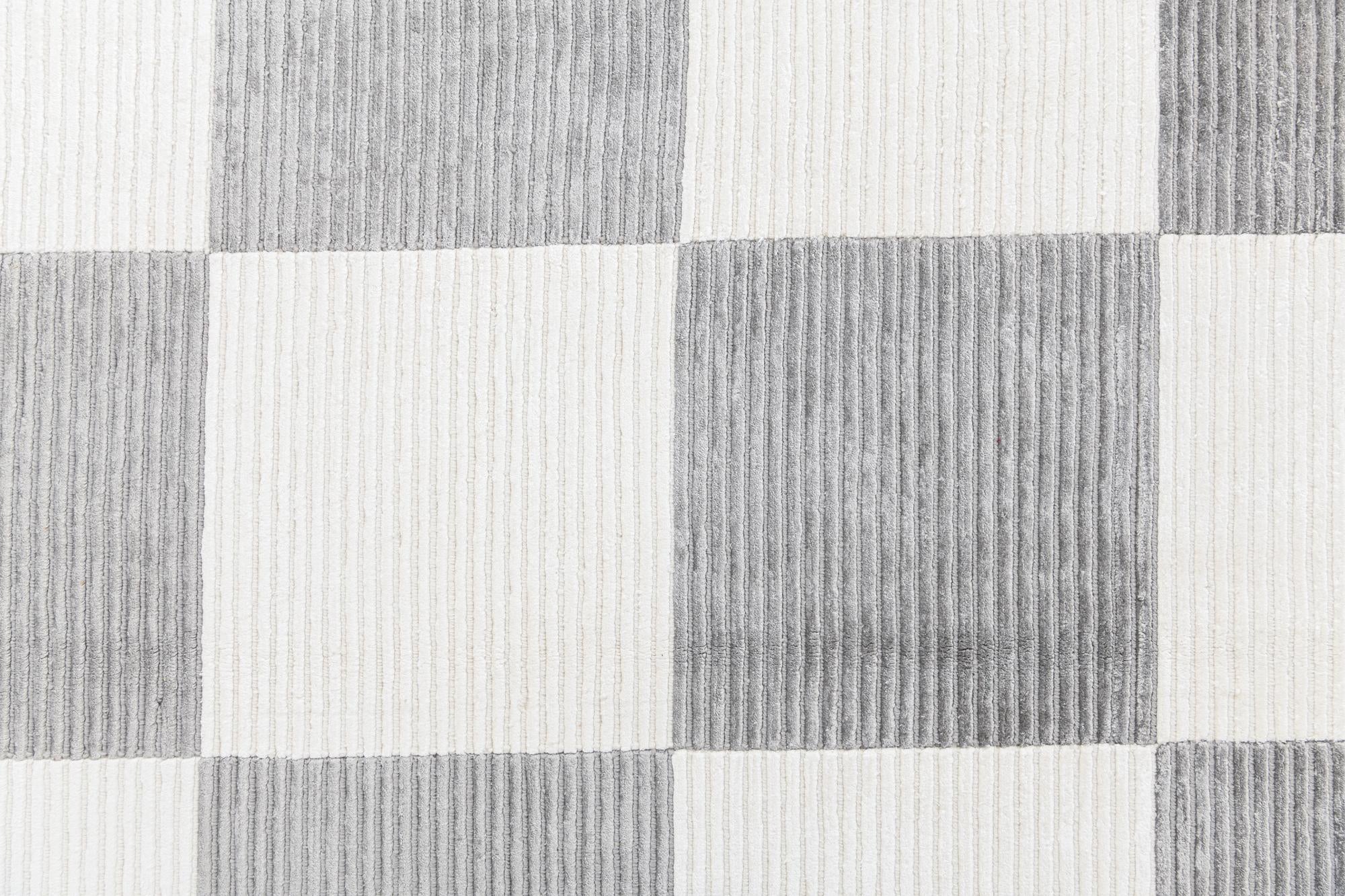 5' 6 x 7' 9 Hand Knotted Darya Wool Rug