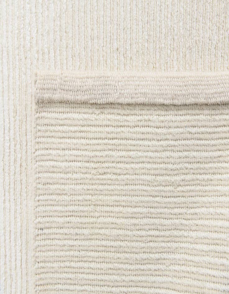 Detail image of 5' 11 x 9'  Hand Knotted Darya Wool Rug