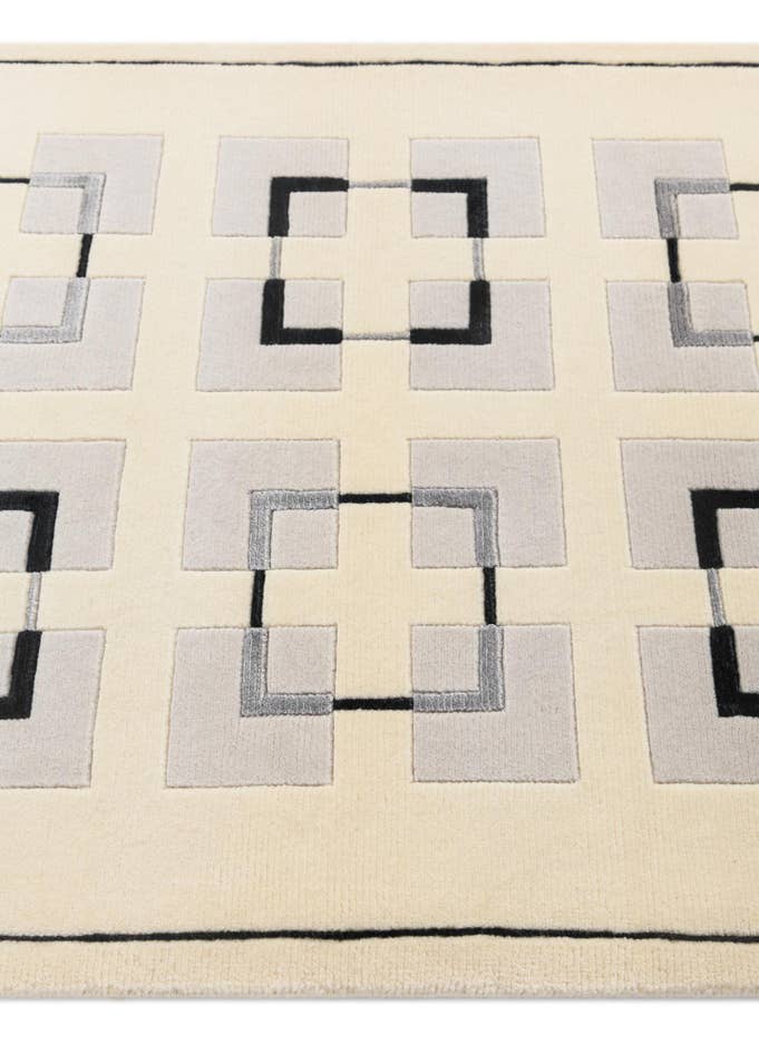 Detail image of 2' 11 x 5' Hand Knotted Darya Rug