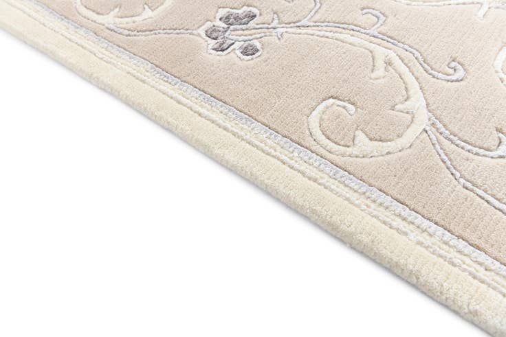 Detail image of 4' 11 x 6' 10 Darya Rug