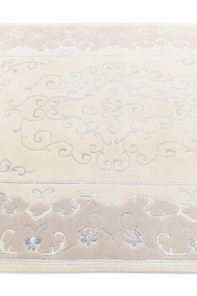 4' 11 x 6' 10 Darya Rug