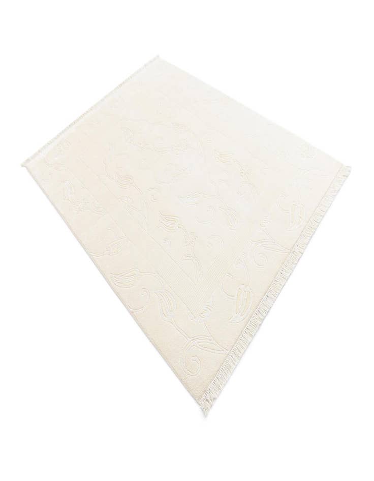 Detail image of 4' 11 x 6' 8 Darya Rug