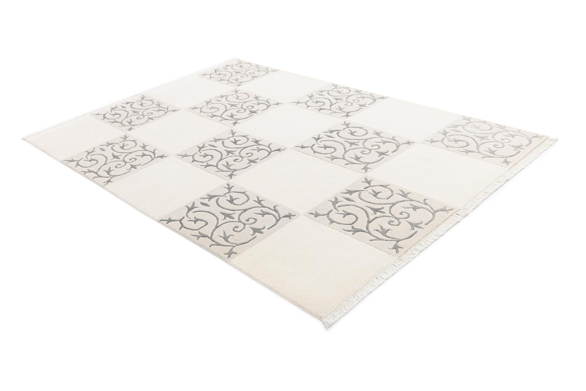 5' 7 x 7' 11 Darya Rug