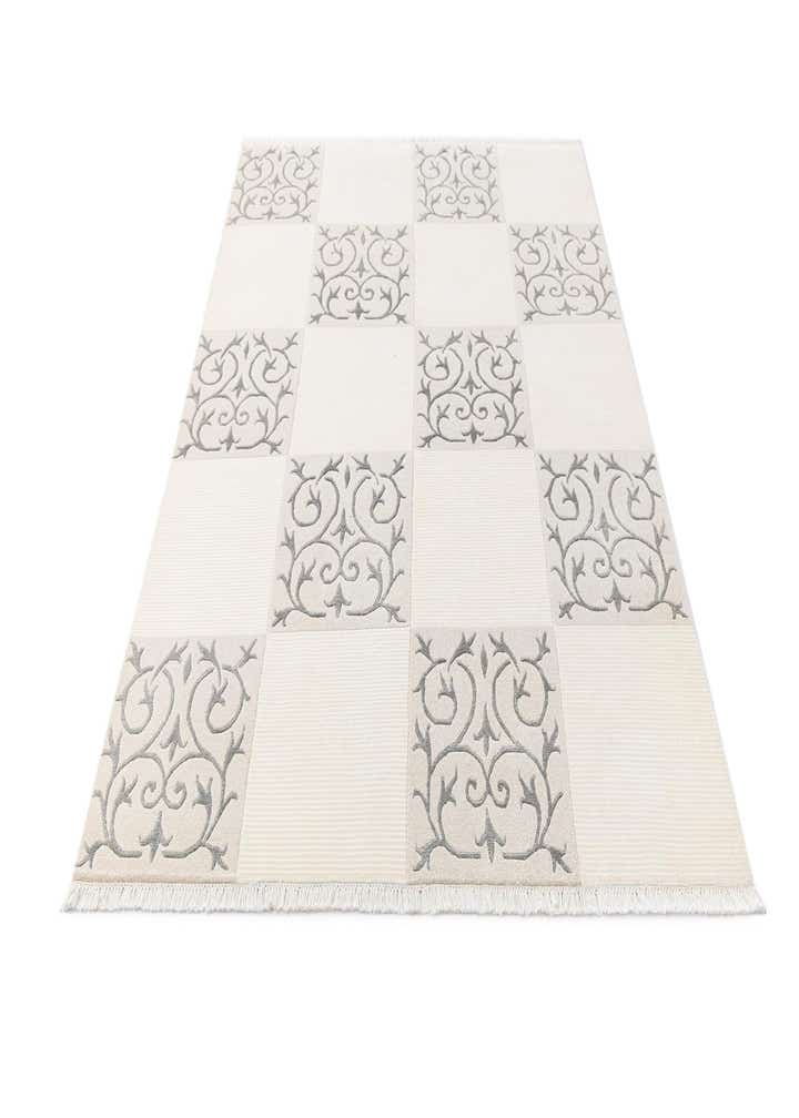 5' 7 x 7' 11 Darya Rug