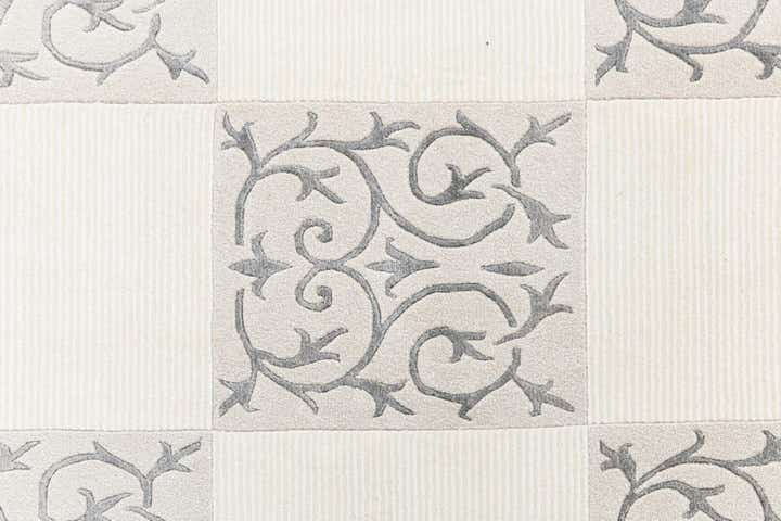 5' 7 x 7' 11 Darya Rug