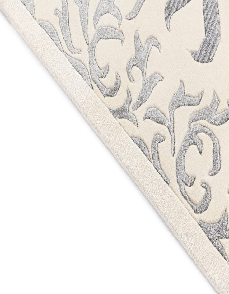 Detail image of 5' 6 x 7' 10 Darya Rug