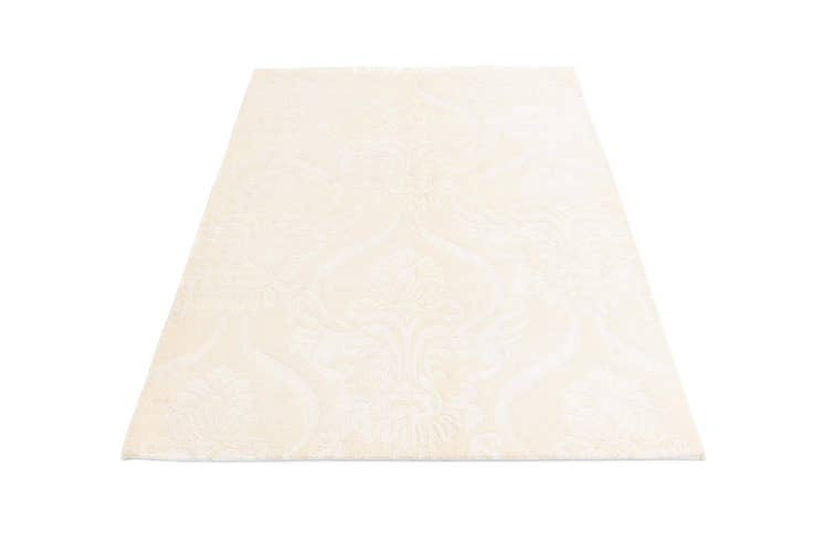 Detail image of 4' 1 x 6' Darya Rug