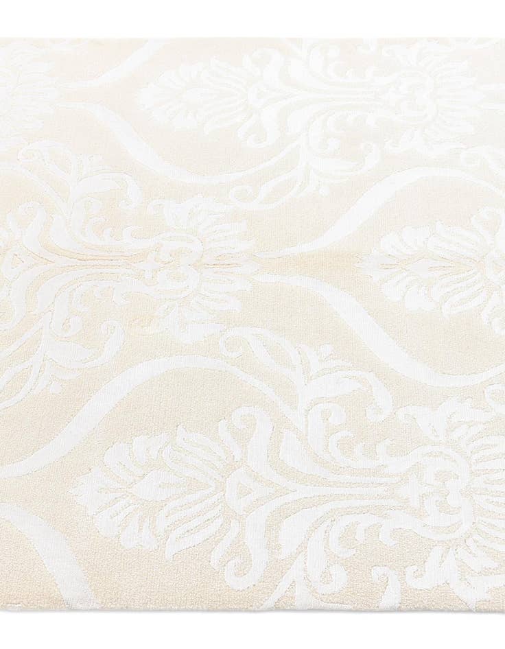 Detail image of 3' 11 x 5' 9 Darya Rug