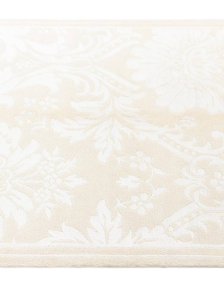 Detail image of 4' 2 x 6' Darya Rug