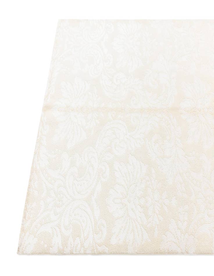 Detail image of 4' 2 x 6' 1 Darya Rug