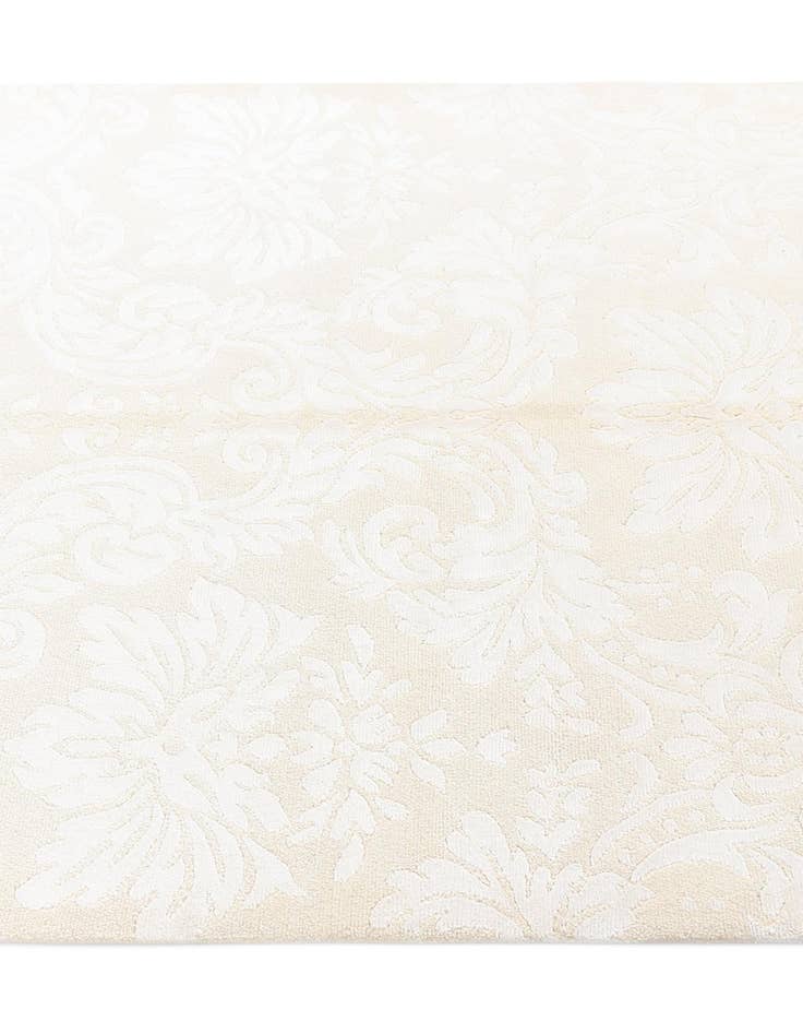 Detail image of 4' 2 x 6' 1 Darya Rug