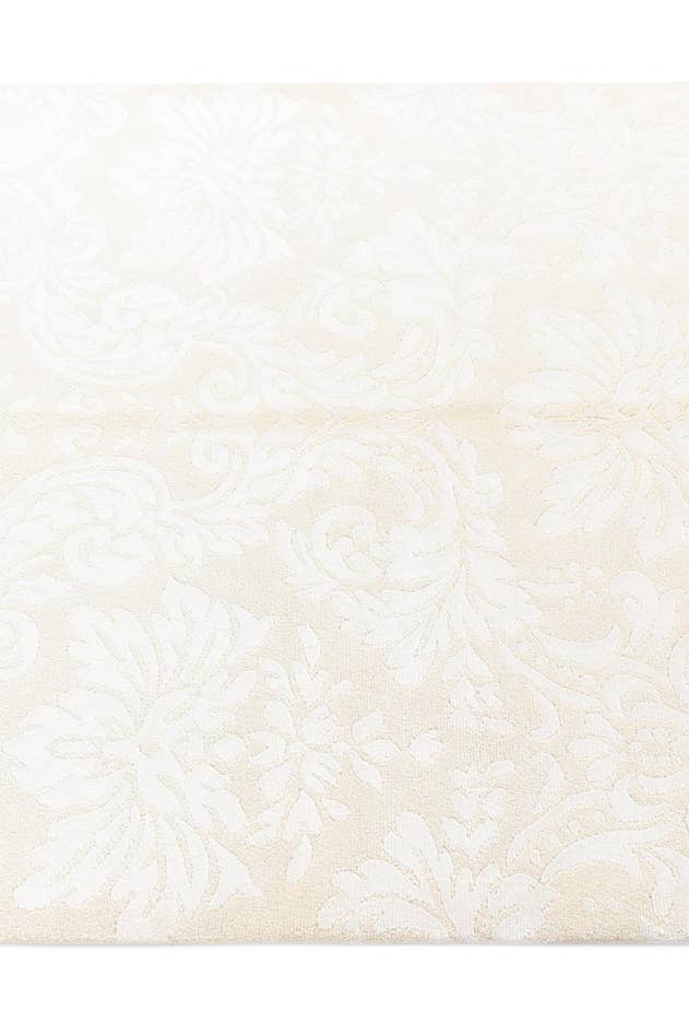 Detail image of 4' 2 x 6' 1 Darya Rug