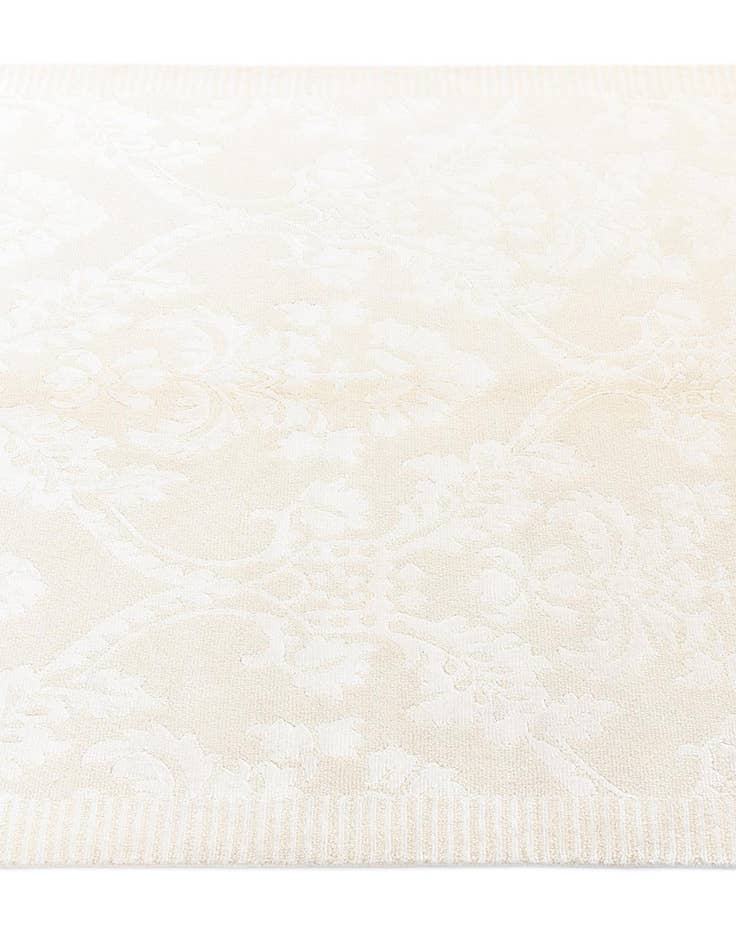 Detail image of 4' x 6' Darya Rug