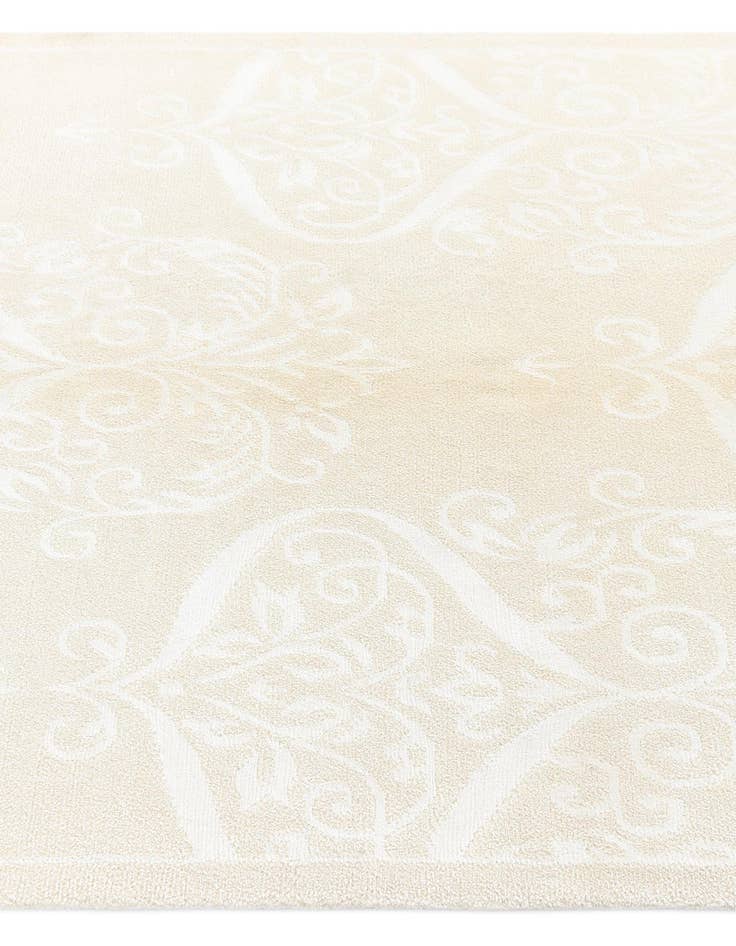 Detail image of 4' 2 x 5' 11 Darya Rug