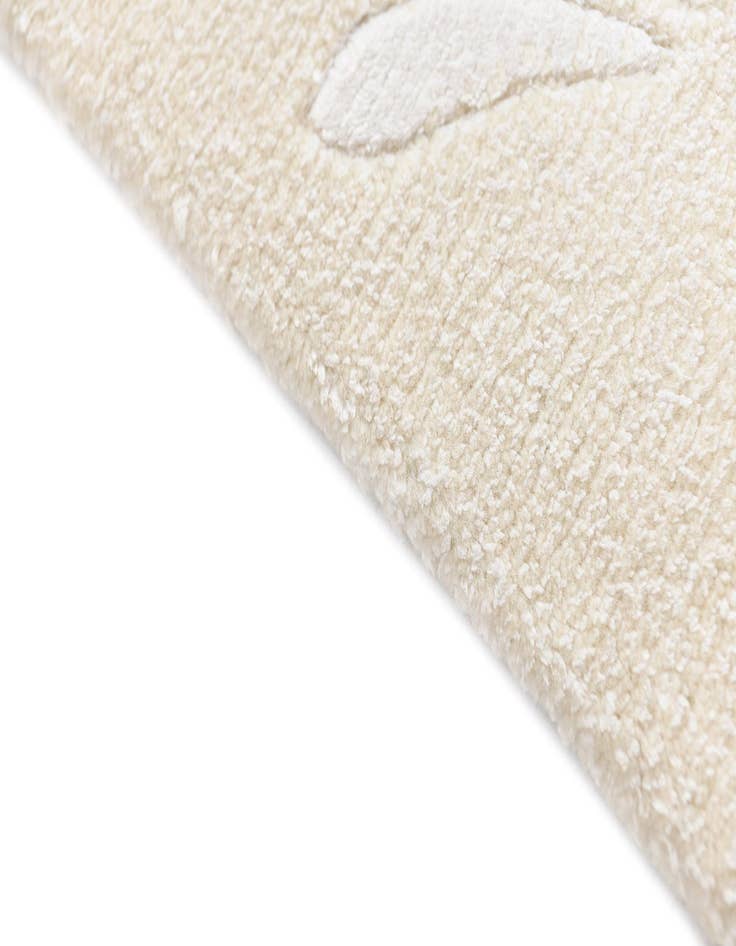 Detail image of 3' 11 x 6' Darya Rug