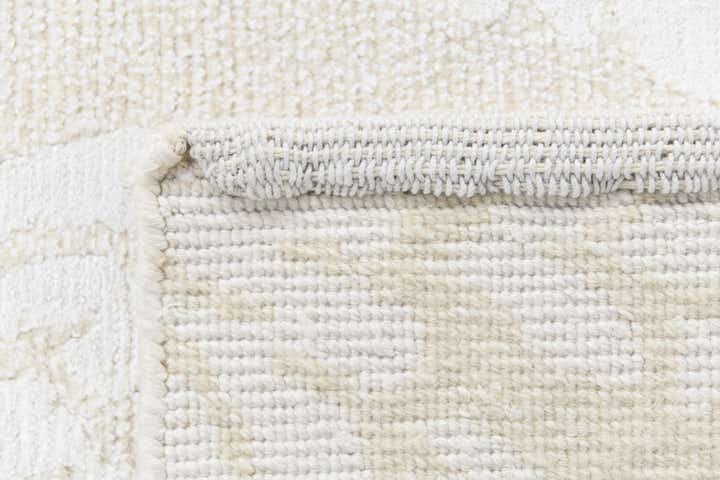 4' 8 x 6' Darya Rug