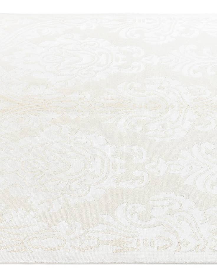 Detail image of 4' 1 x 6' Darya Rug