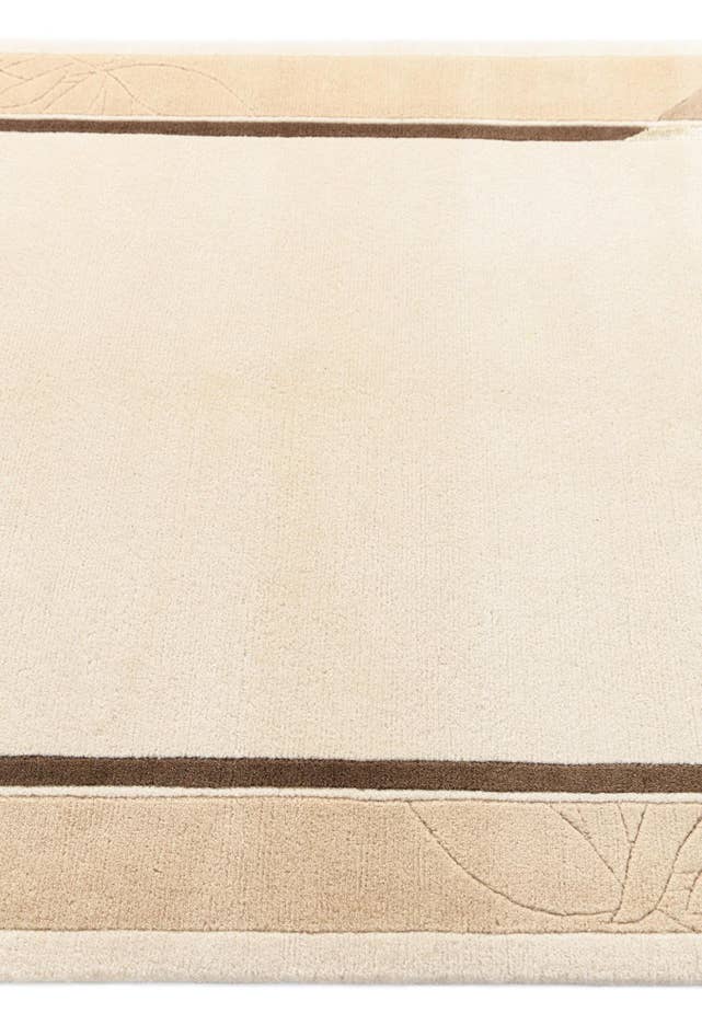 Detail image of 4' 4 x 6' 2 Darya Rug