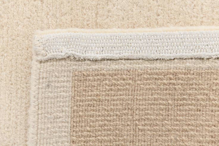 Detail image of 4' 4 x 6' 2 Darya Rug