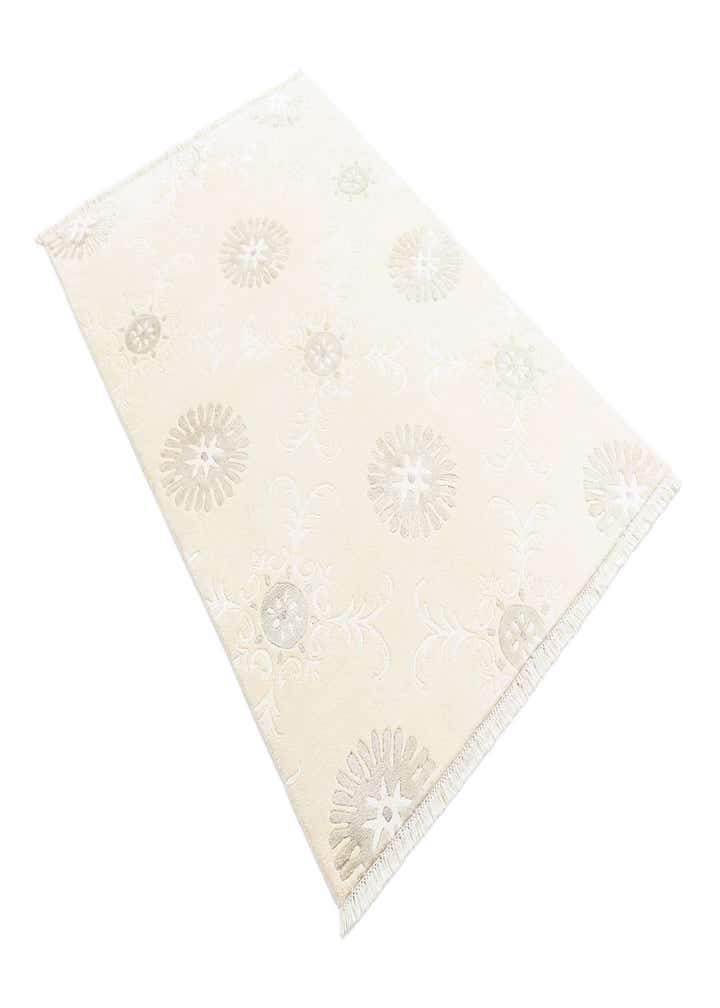 3' 10 x 6' Darya Rug