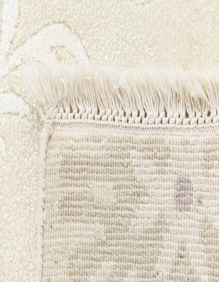 Detail image of 3' 10 x 6' Darya Rug