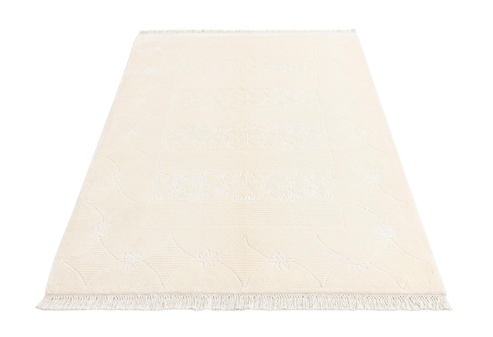 4' x 6' 1 Darya Rug