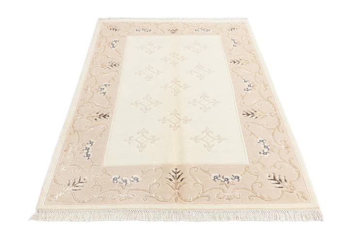 Detail image of 4' x 6' 2 Darya Rug