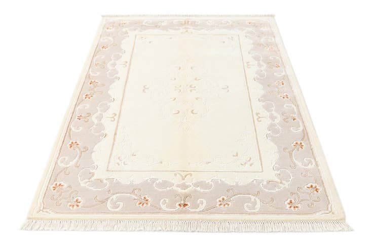 Detail image of 4' 2 x 6' 3 Darya Rug