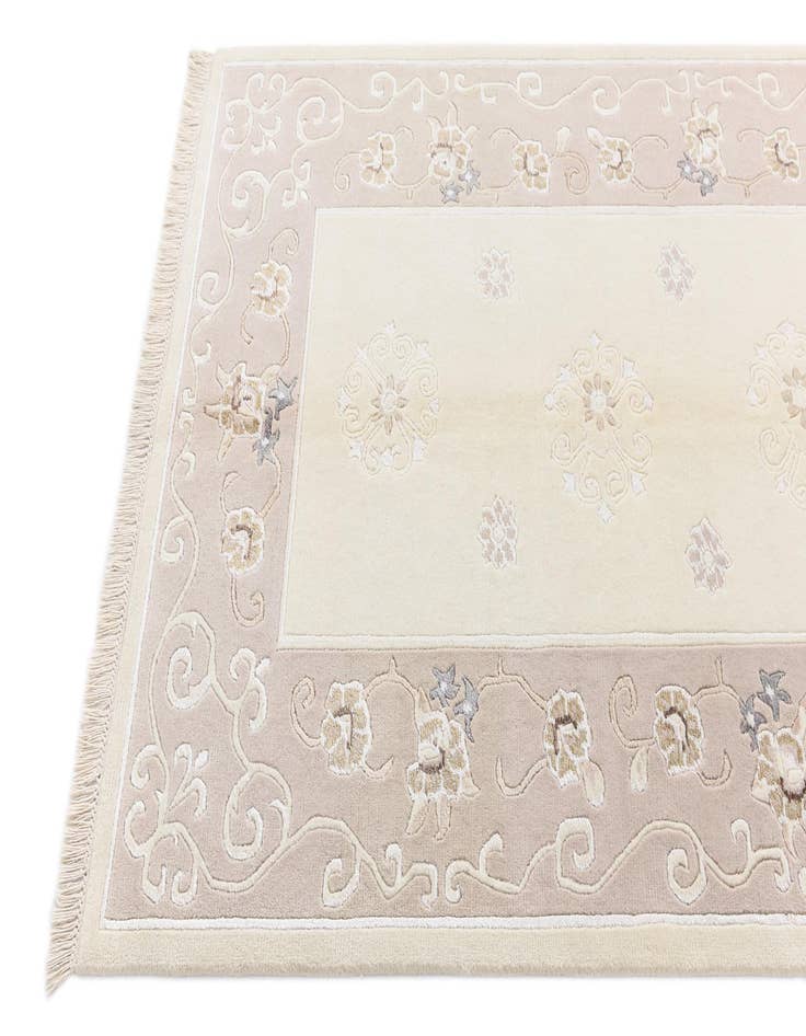 Detail image of 4' x 6' Darya Rug