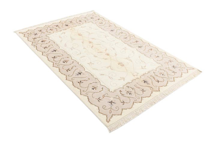 Detail image of 4' x 6' Darya Rug