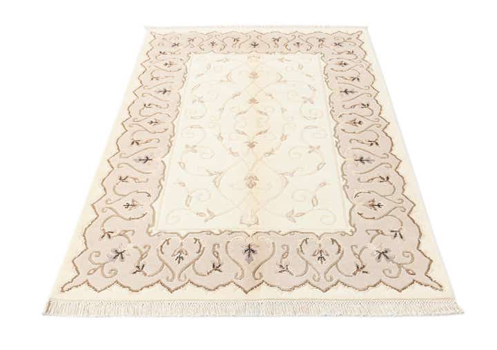 4' x 6' Darya Rug