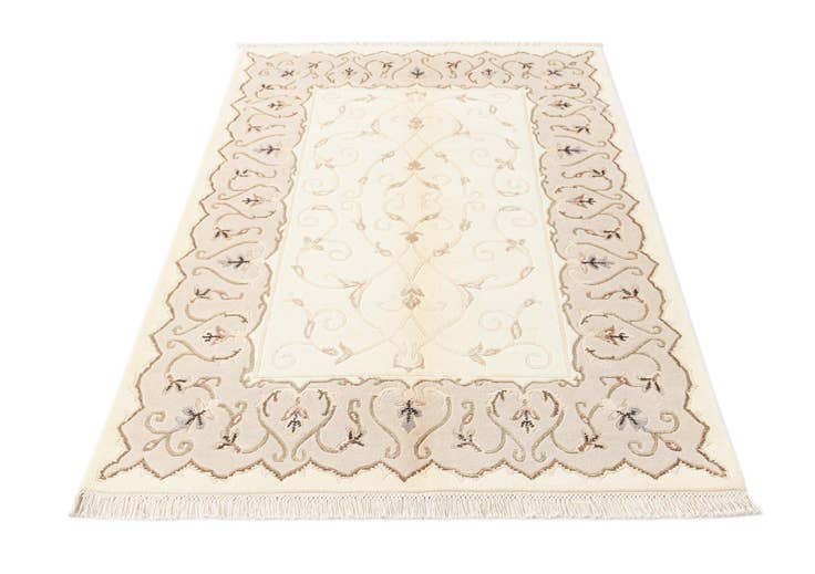 Detail image of 4' x 6' Darya Rug