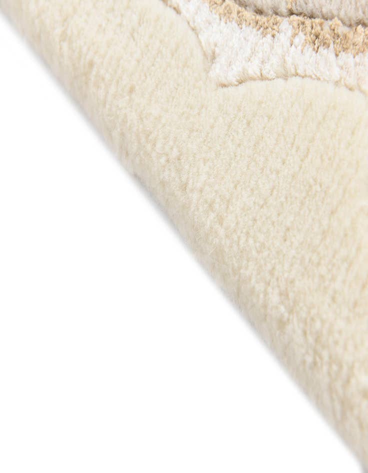 Detail image of 4' x 6' Darya Rug